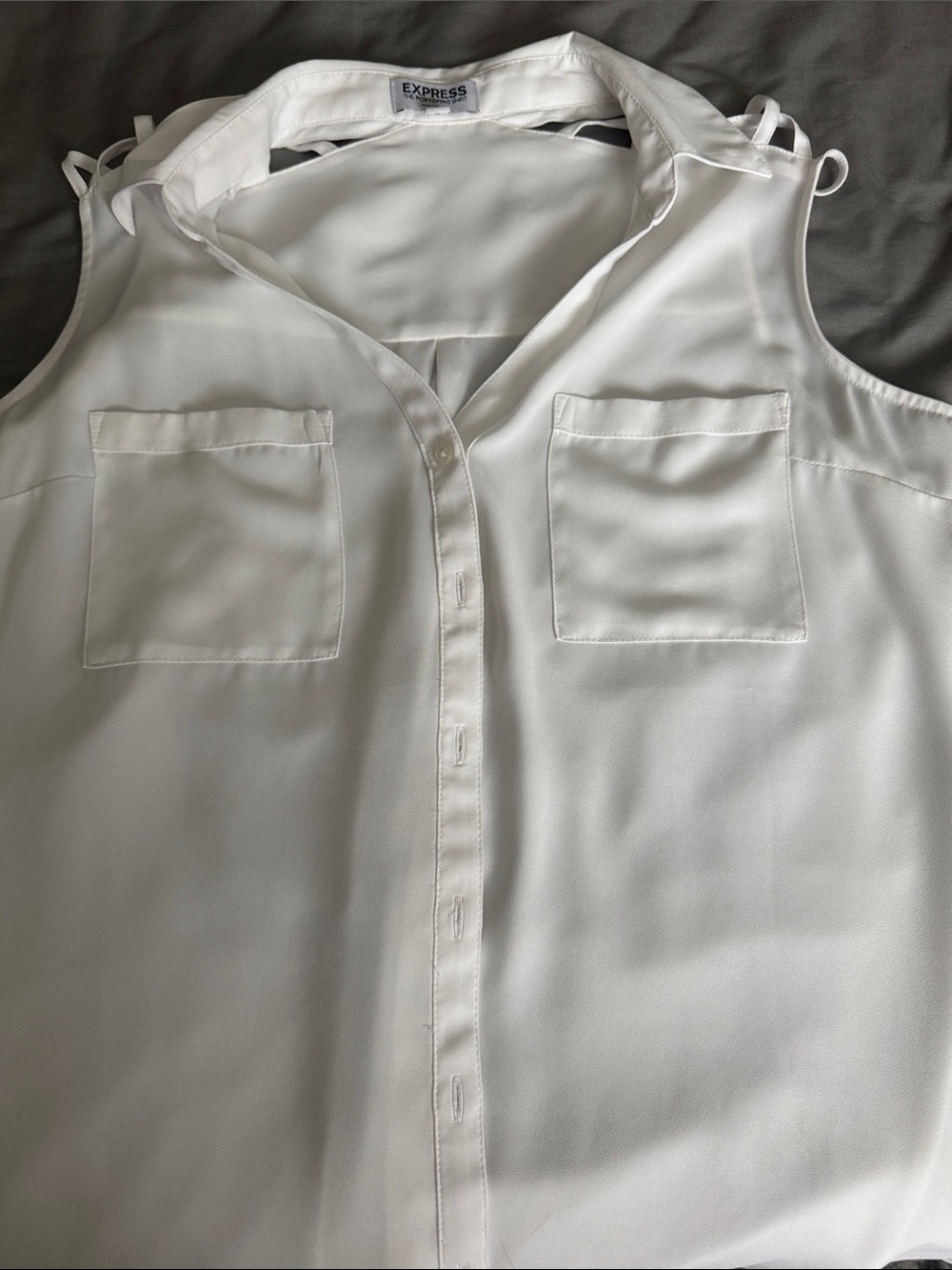 Express White Sleeveless Button-Front Blouse with Chest Pockets